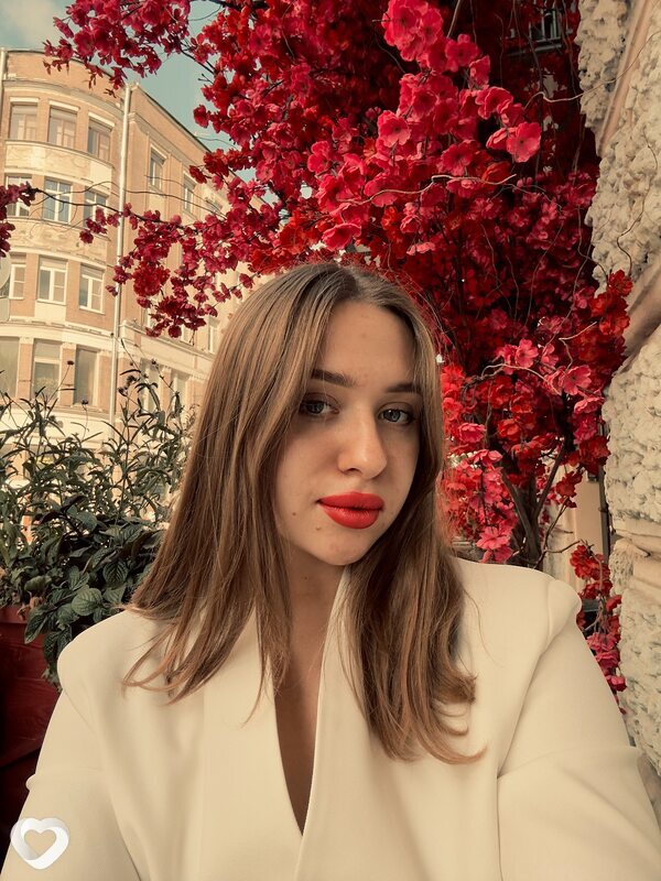 Karina, 20, Москве — анкета №2932291