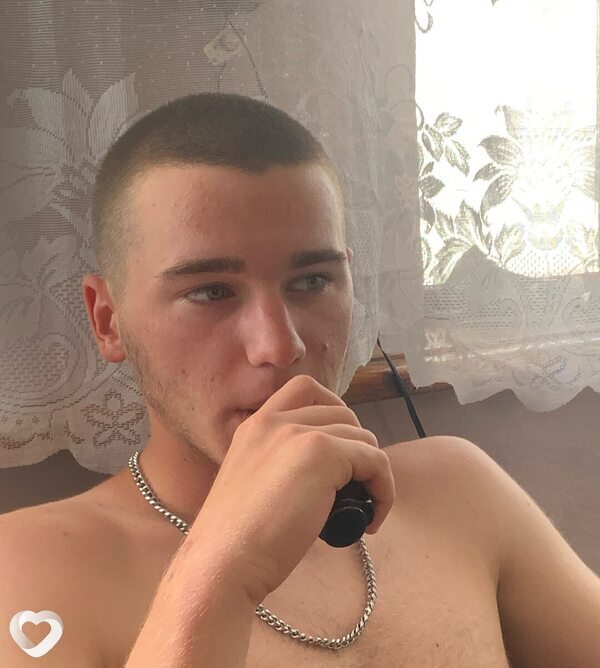 Александр, 20, Симферополе — анкета №2933936