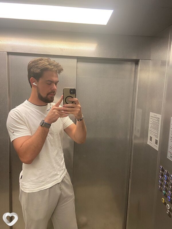 Арсений, 23, Новосибирске — анкета №2933894