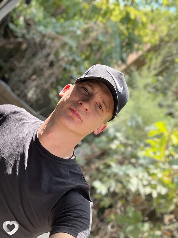 Николай, 26, Осинниках — анкета №2934358