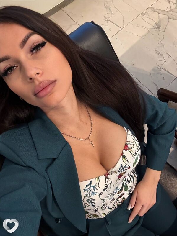 Евгения, Кызыл