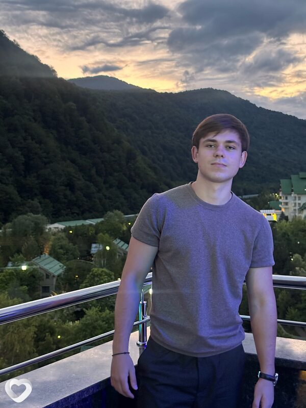 Дима, 20, Краснодаре — анкета №2935831