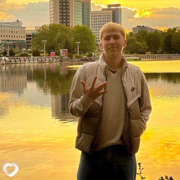Даник, 20, Минске — анкета №2935277
