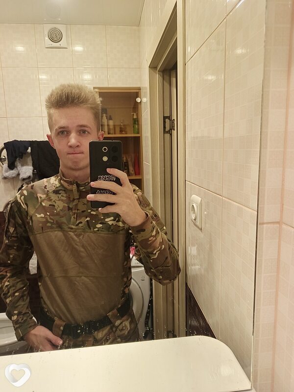 Денис, 22, Санкт-Петербурге — анкета №2935528