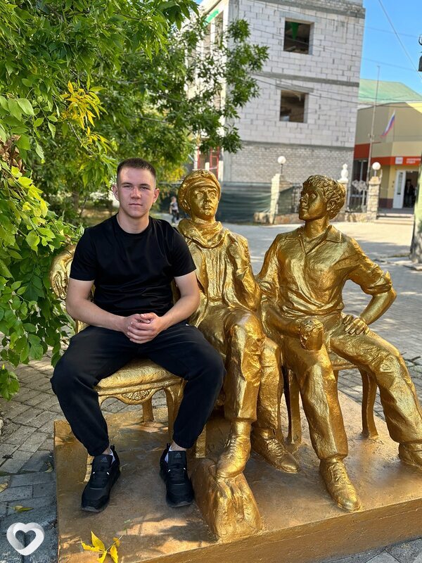 Захар, 21, Бердянске — анкета №2935365