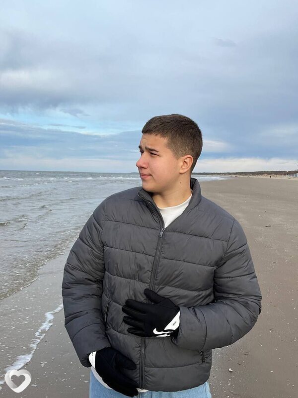 Вадим, 19, Санкт-Петербурге — анкета №2935378