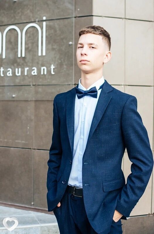 Константин, 19, Барнауле — анкета №2936559