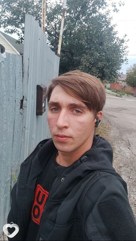 Иван, 23, Мариуполе — анкета №2936970