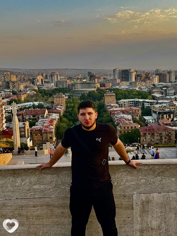 Юрий, 19, Ереван — анкета №2937288