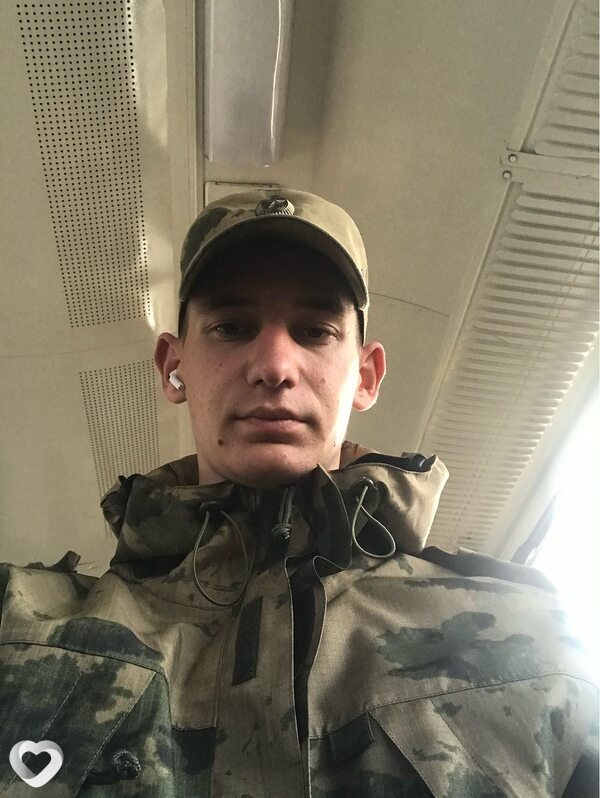 Артём, 21, Оренбурге — анкета №2937509