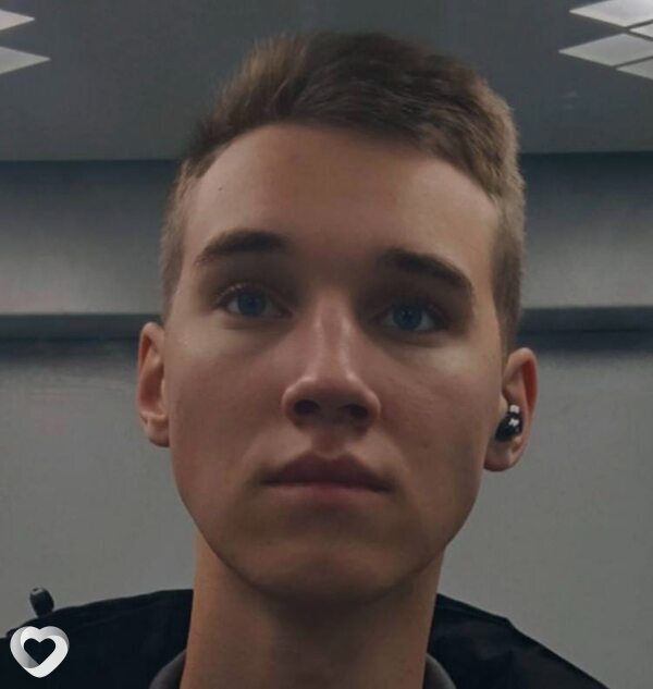 Данила, 19, Екатеринбурге — анкета №2937940
