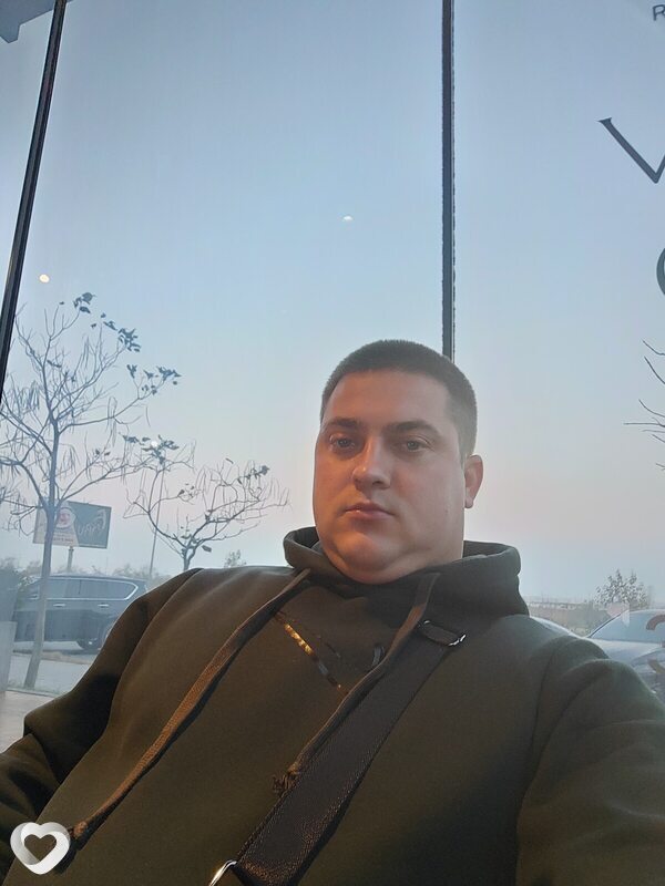 Динис, 30, Харцызске — анкета №2937959