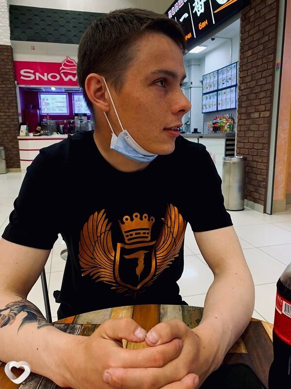 Денис, 27, Южно-Сахалинске — анкета №2938554