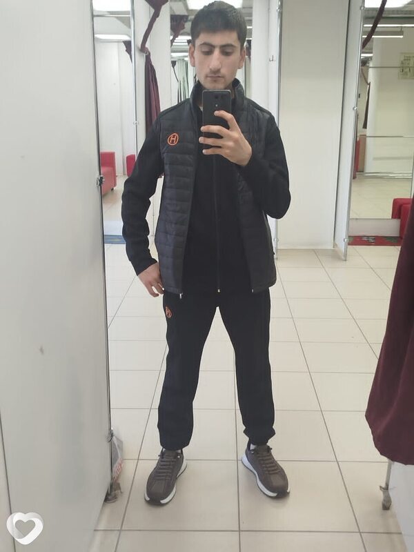 Мухторбек, 21, Екатеринбурге — анкета №2938616