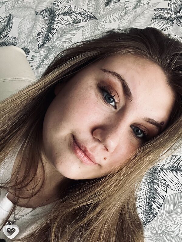 Дарья, 19, Омске — анкета №2939384
