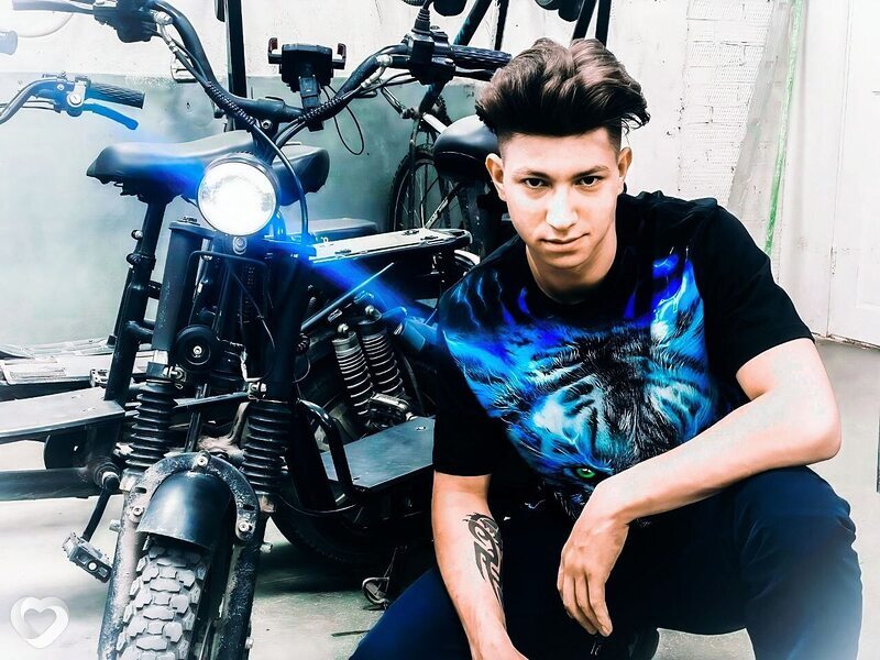 Вадим, 22, Новосибирске — анкета №2940400