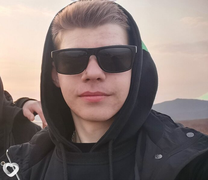 Сергей, 21, Новошахтинске — анкета №2940460