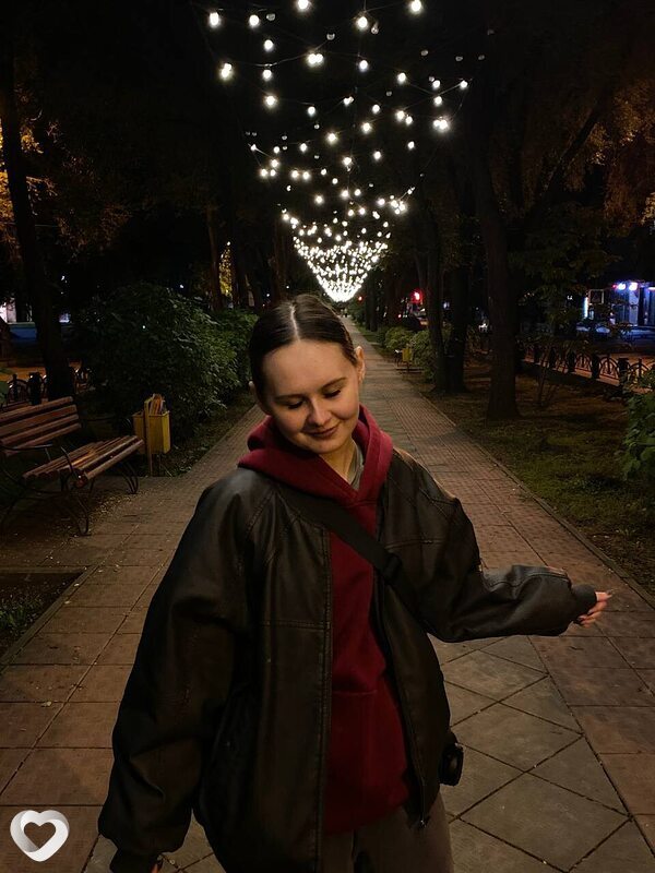 Лилия, 23, Абакане — анкета №2940437