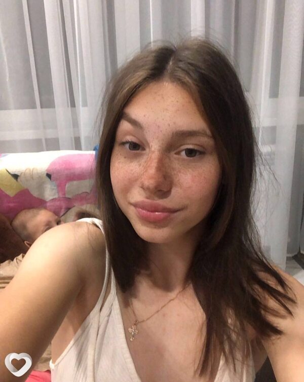 Полина, 20, Брянске — анкета №2940510