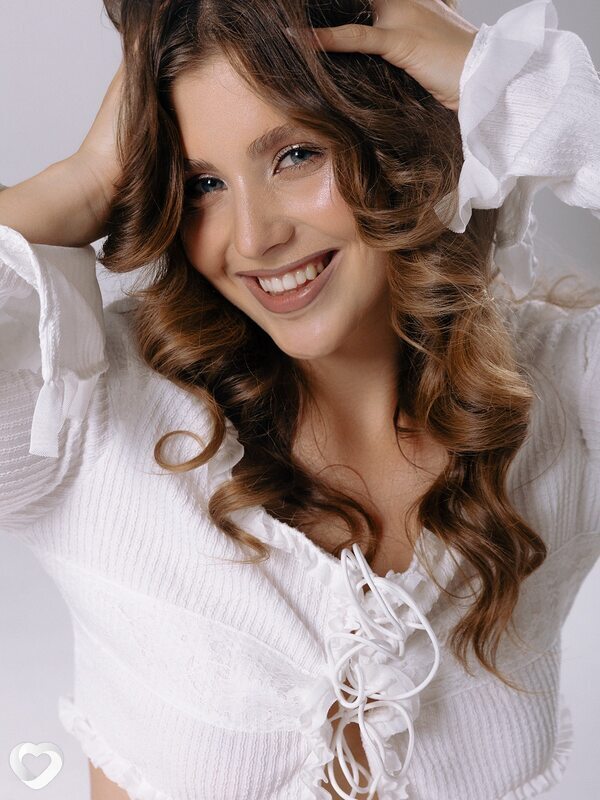 Алина, 20, Курске — анкета №2940905