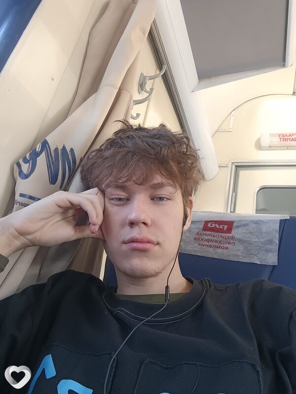 Максим, 24, Самаре — анкета №2940918
