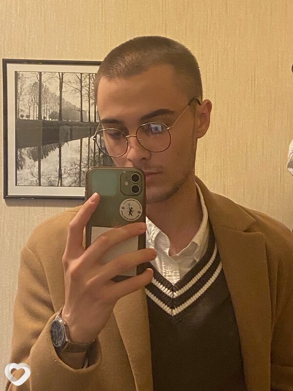 Александр, 20, Москве — анкета №2940773
