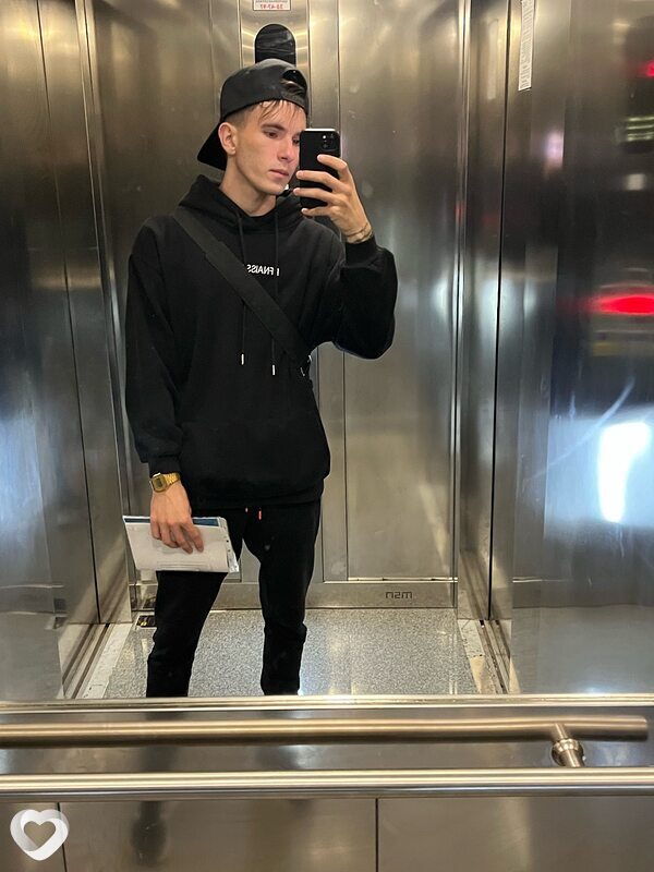 Стас, 21, Калининграде — анкета №2941129
