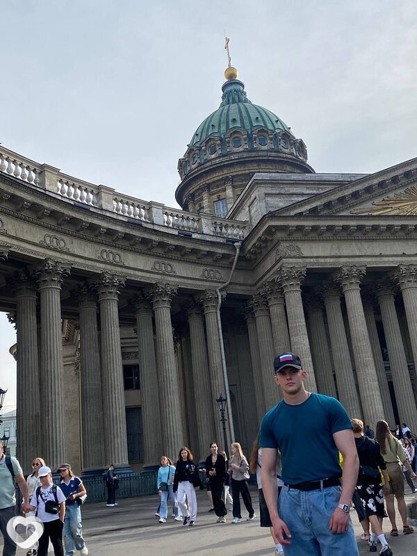 Максим, 21, Москве — анкета №2940935