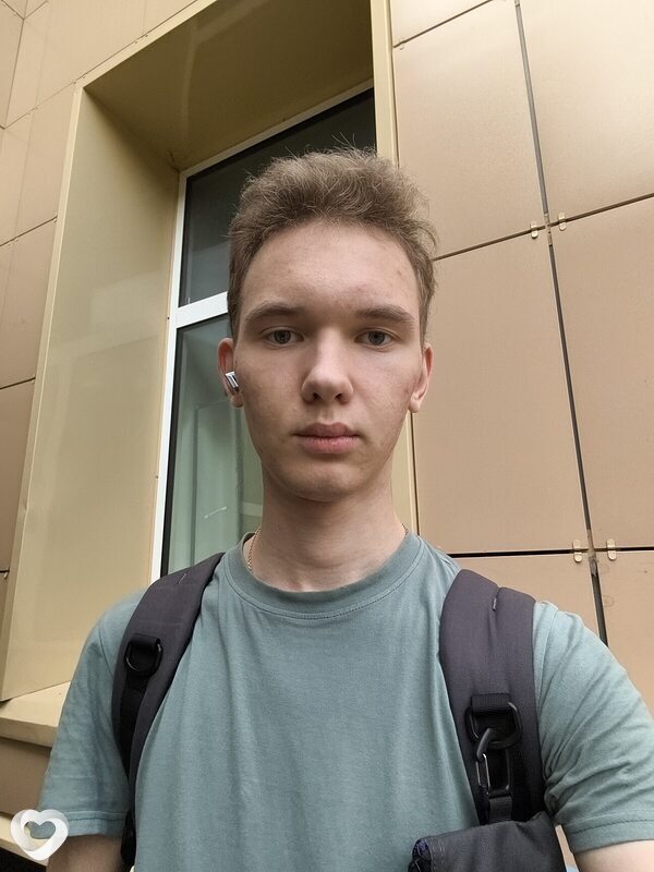 Михаил, 18, Москве — анкета №2941914