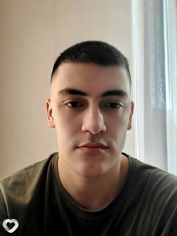 Олег, 25, Харькове — анкета №2942280
