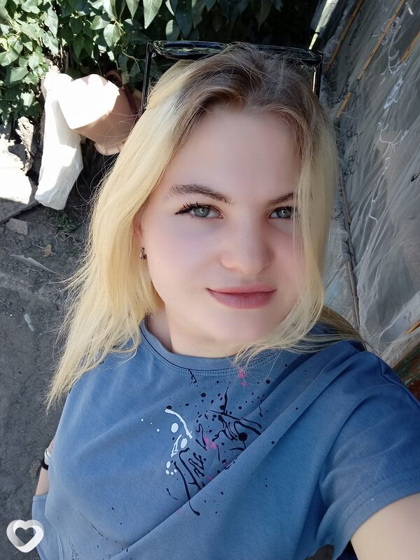 Аня, 20, Астрахани — анкета №2942685