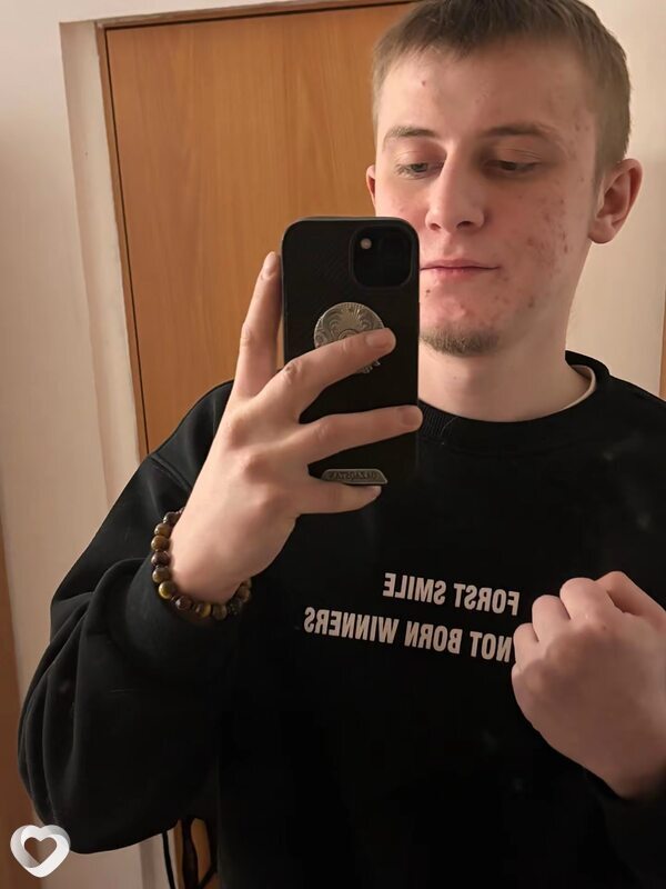 Артур, 21, Павлодаре — анкета №2942492