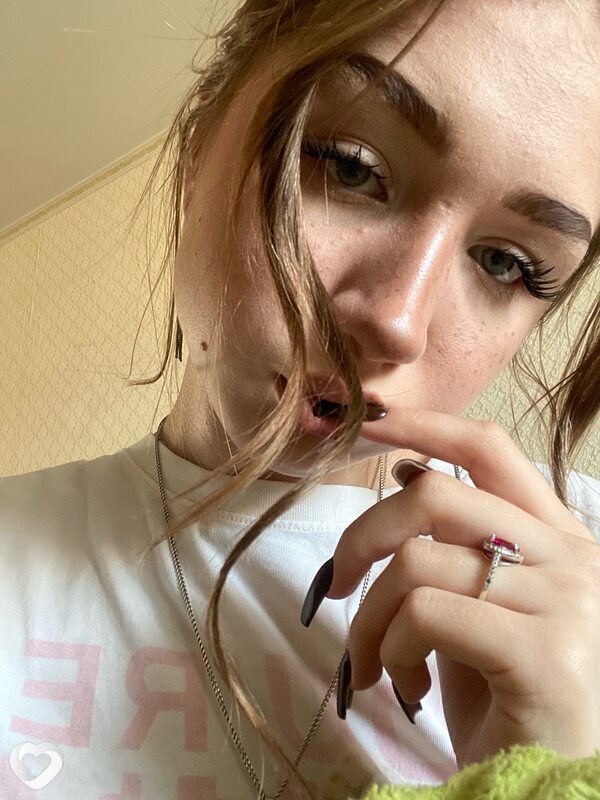 Карина, 19, Ярославле — анкета №2942871