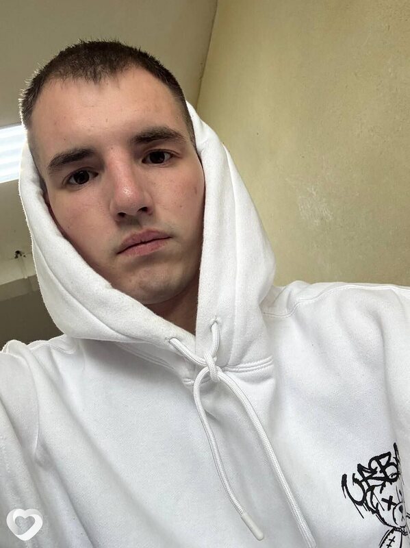 Иван, 24, Уссурийске — анкета №2943685
