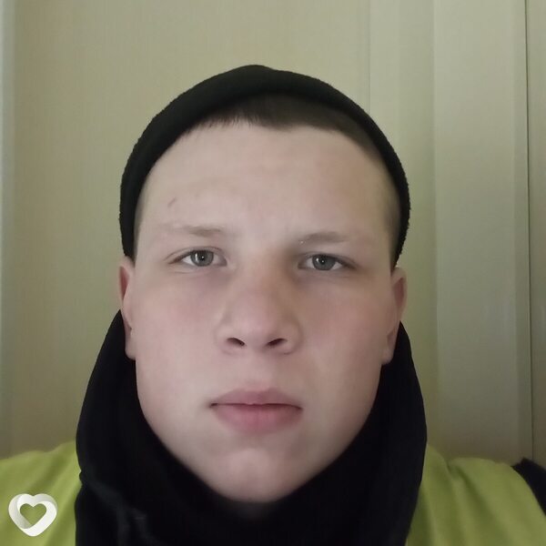 Василий, 21, Омске — анкета №2944289
