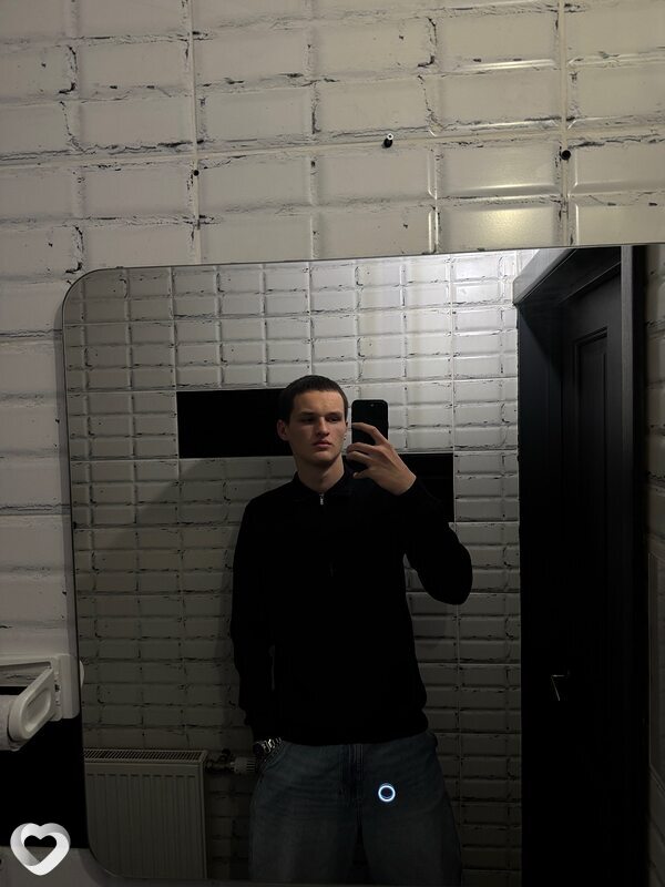 Илья, 20, Гродно — анкета №2944640