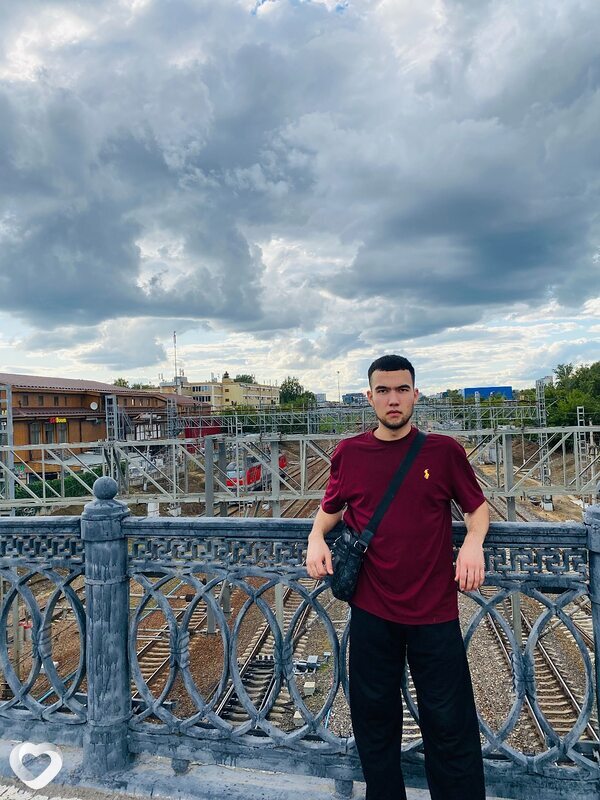 Musobek, Москва