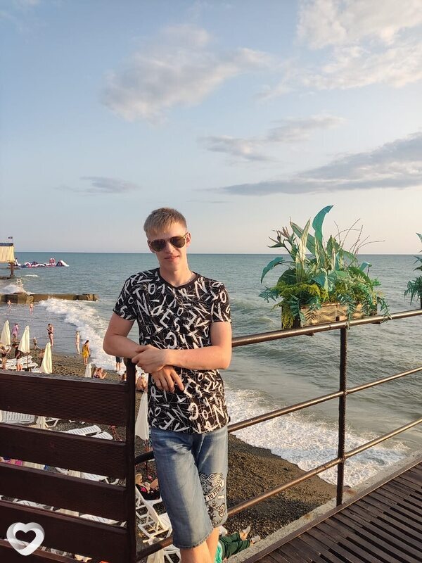 Иван, 19, Иркутске — анкета №2945043