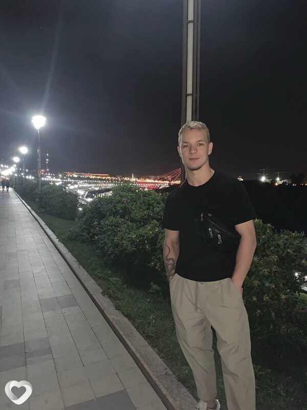 Илья, 23, Тюмени — анкета №2945090