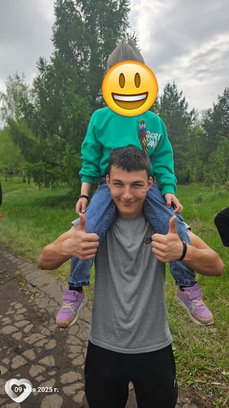 Максим, 19, Омске — анкета №2945544