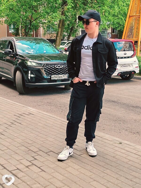 Тим, 24, Москве — анкета №2945701