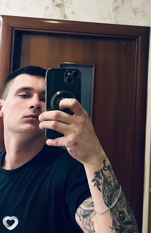 Евгений, 25, Миорах — анкета №2946005