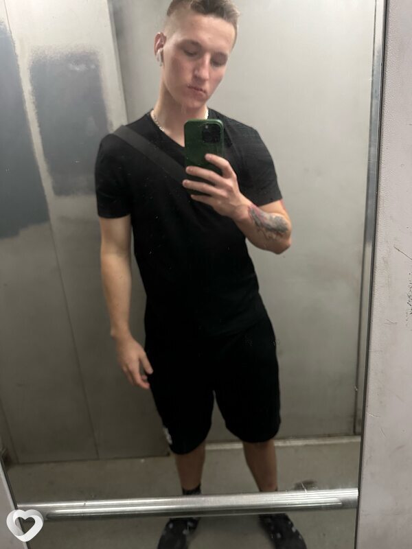 Назар, 23, Санкт-Петербурге — анкета №2946427