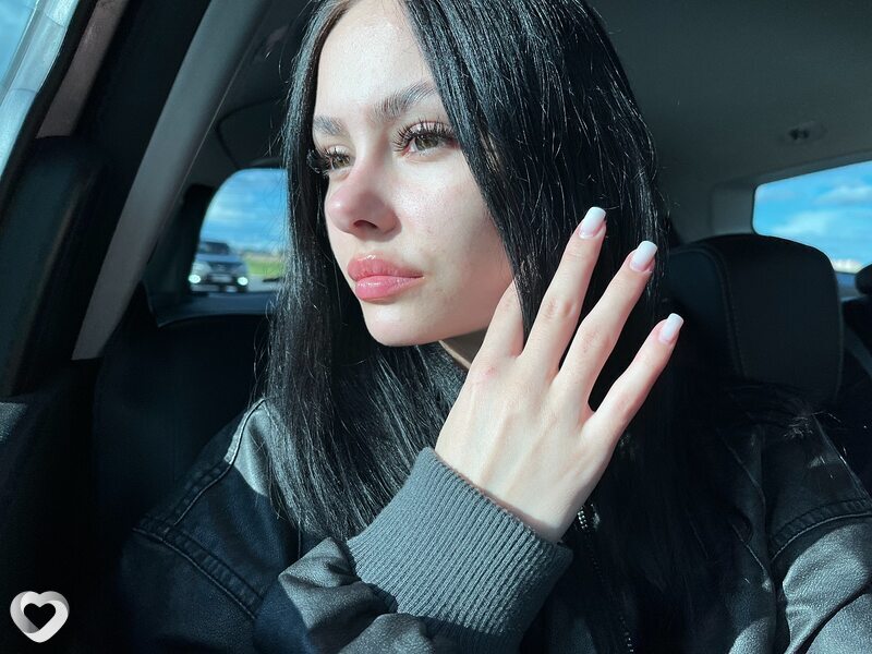 Анютик, 19, Жлобине — анкета №2946781