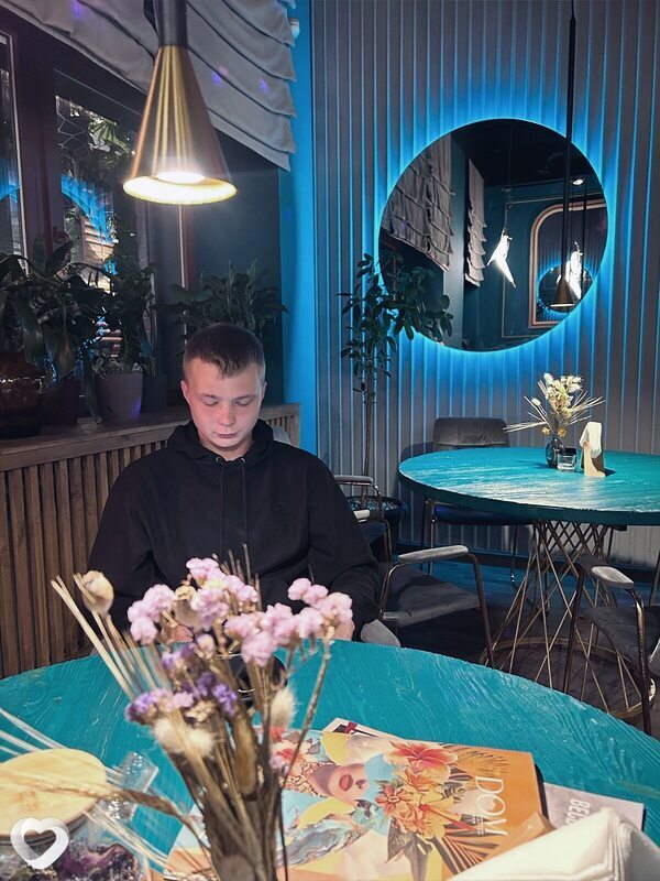 Лёша, 22, Калининграде — анкета №2946544
