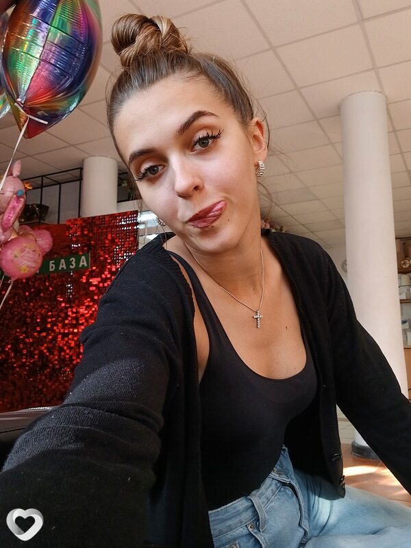 Ирина, 20, Новосибирске — анкета №2946660