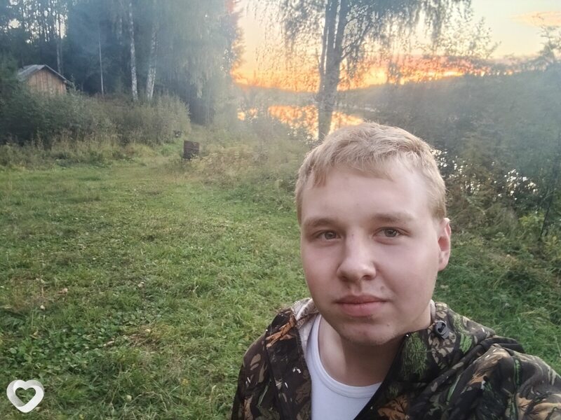 Артемий, 19, Архангельске — анкета №2947037