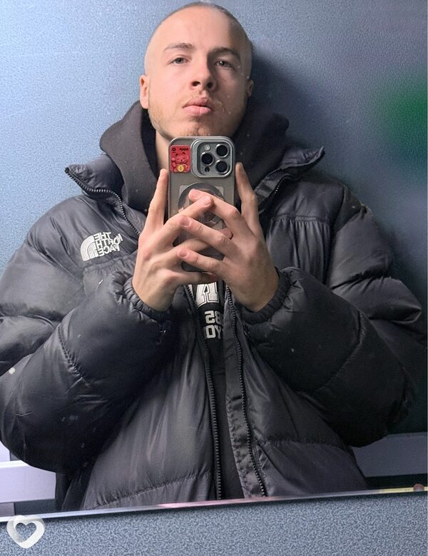 Илья, 22, Барнауле — анкета №2947195