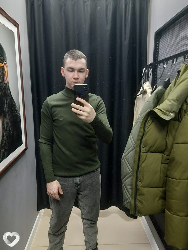 Денис, 22, Ижевске — анкета №2947449