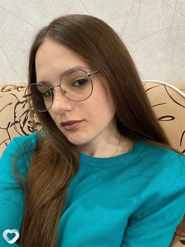 Алина, 21, Барнауле — анкета №2948234